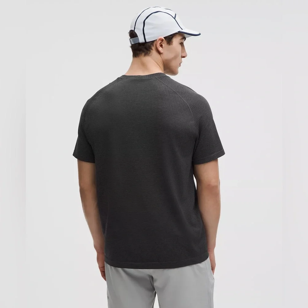 Lululemon Athletica Metal Vent Tech Short-Sleeve Shirt Shred 4/15 Fitness Logo M